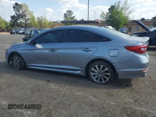 2015 Hyundai Sonata Limited with VIN 5NPE34AF6FH134837, listed as a Copart auction lot 52138205 with Not Provided miles and Clean Title. Bid and sale history available at carsss.com. Image 2.