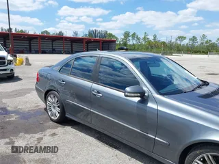 2008 Mercedes-Benz E-Class Luxury 3.5L with VIN WDBUF56X28B350102, listed as a IAAI auction lot 42033244 with 257,767 mi miles. Bid and sale history available at carsss.com. Image 6.