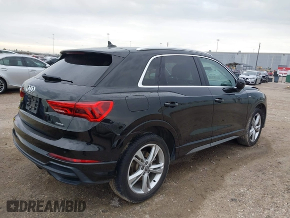 2020 Audi Q3 S line Premium z VIN WA1DECF34L1088002, wystawiony jako IAAI lot #41332352 z przebiegiem 41 196 mil mil oraz . Historia ofert i sprzedaży dostępna na DreamBid. Obrazek 4.
