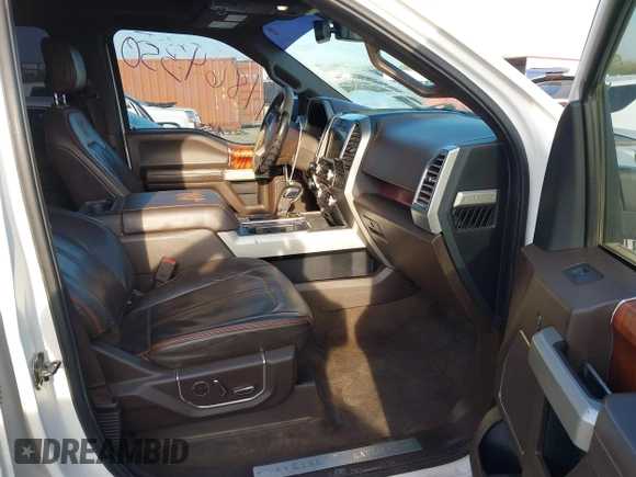 2016 Ford F-150 XLT with VIN 1FTEW1EGXGFC74720, listed as a IAAI auction lot 41864350 with 200,155 mi miles. Bid and sale history available at carsss.com. Image 5.