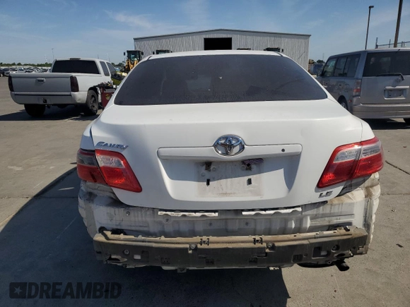 2008 Toyota Camry LE z VIN 4T1BE46K88U734590, wystawiony jako Copart lot #58566685 z przebiegiem 204 814 mil mil oraz Szkoda całkowita • Salvage title. Historia ofert i sprzedaży dostępna na DreamBid. Obrazek 6.