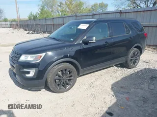2017 Ford Explorer XLT с VIN 1FM5K8D84HGC45915, выставлен на аукционе IAAI как лот 42088691 с пробегом 162 159 миль миль и . История ставок и продаж доступна на DreamBid. Изображение 18.