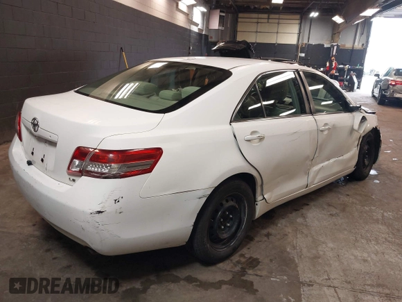 2011 Toyota Camry LE z VIN 4T1BF3EK0BU772878, wystawiony jako IAAI lot #42264913 z przebiegiem 177 820 mil mil oraz . Historia ofert i sprzedaży dostępna na DreamBid. Obrazek 4.