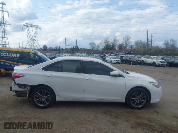 2017 Toyota Camry XLE z VIN 4T1BF1FK5HU814926, wystawiony jako IAAI lot #41917832 z przebiegiem 69 702 mil mil oraz . Historia ofert i sprzedaży dostępna na DreamBid. Obrazek 13.