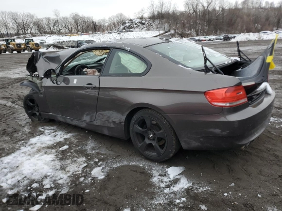 2009 BMW 3 Series 328i xDrive with VIN WBAWV53519P079602, listed as a Copart auction lot 43952555 with Not Provided miles and Salvage Title. Bid and sale history available at carsss.com. Image 2.