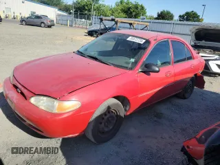 2001 Ford Escort Fleet z VIN 3FAFP13P01R183783, wystawiony jako Copart lot #55572724 z przebiegiem 173 878 mil mil oraz Szkoda całkowita • Salvage title. Historia ofert i sprzedaży dostępna na DreamBid. Obrazek 1.