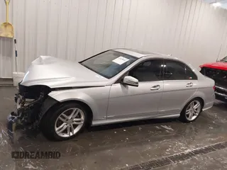 2013 Mercedes-Benz C 300 Sport z VIN WDDGF8AB4DR280489, wystawiony jako IAAI lot #41828082 z przebiegiem 152 344 mil mil oraz . Historia ofert i sprzedaży dostępna na DreamBid. Obrazek 15.