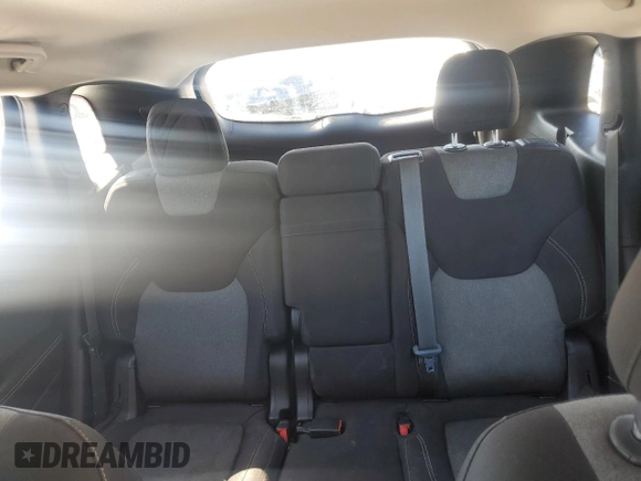 2015 Jeep Cherokee Sport with VIN 1C4PJMAB4FW588042, listed as a Copart auction lot 45660385 with 186,455 mi miles and Salvage Title. Bid and sale history available at carsss.com. Image 10.