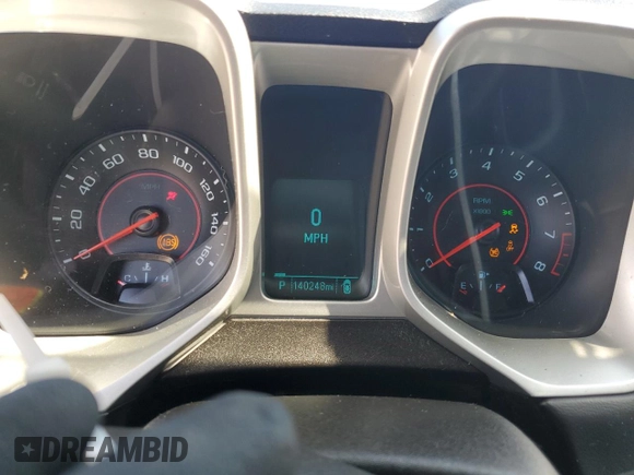2013 Chevrolet Camaro LS z VIN 2G1FA1E37D9166438, wystawiony jako Copart lot #54959315 z przebiegiem 140 248 mil mil oraz Szkoda całkowita • Salvage title. Historia ofert i sprzedaży dostępna na DreamBid. Obrazek 9.