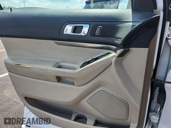 2015 Ford Explorer with VIN 1FM5K8B83FGA66653, listed as a IAAI auction lot 42789896 with 159,019 mi miles and . Bid and sale history available at DreamBid. Image 32.