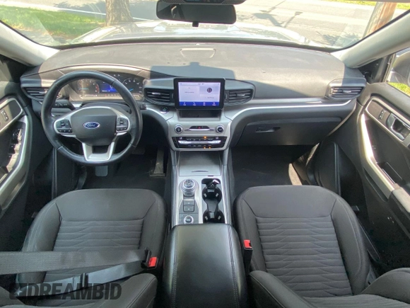 2021 Ford Explorer XLT z VIN 1FMSK8DH1MGB41704, wystawiony jako Copart lot #59941855 z przebiegiem 88 599 mil mil oraz Czysty tytuł • Clean title. Historia ofert i sprzedaży dostępna na DreamBid. Obrazek 9.