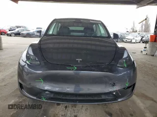 2025 Tesla Model Y Long Range with VIN 7SAYGDED2SF234388, listed as a Copart auction lot 47250965 with 3,702 mi miles and Salvage Title. Bid and sale history available at DreamBid. Image 5.