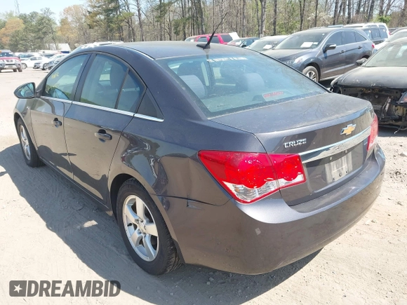 2014 Chevrolet Cruze 1LT z VIN 1G1PC5SB7E7317864, wystawiony jako IAAI lot #41914160 z przebiegiem 99 822 mil mil oraz . Historia ofert i sprzedaży dostępna na DreamBid. Obrazek 3.