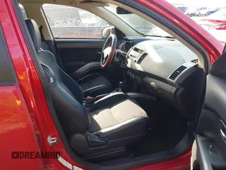 2013 Mitsubishi Outlander SE z VIN JA4JT3AWXDU019597, wystawiony jako IAAI lot #42092622 z przebiegiem 209 093 mil mil oraz . Historia ofert i sprzedaży dostępna na DreamBid. Obrazek 5.