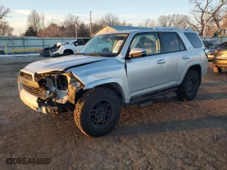 2018 Toyota 4Runner SR5 with VIN JTEZU5JR1J5180904, listed as a Copart auction lot 89168265 with 86,656 mi miles and Salvage Title. Bid and sale history available at carsss.com. Image 1.