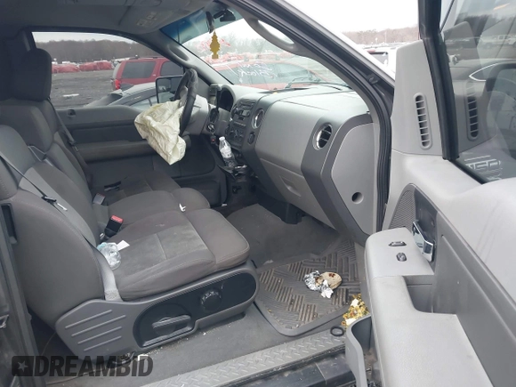 2004 Ford F-150 STX z VIN 1FTRX14W04NB92892, wystawiony jako IAAI lot #41009190 z przebiegiem 152 446 mil mil oraz . Historia ofert i sprzedaży dostępna na DreamBid. Obrazek 5.