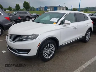 2016 Lincoln MKX Select z VIN 2LMPJ6KR1GBL37294, wystawiony jako IAAI lot #42422681 z przebiegiem 103 505 mil mil oraz . Historia ofert i sprzedaży dostępna na DreamBid. Obrazek 18.
