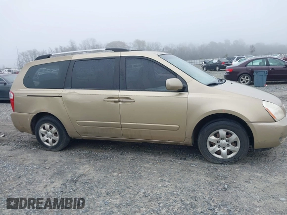 2009 Kia Sedona LX with VIN KNDMB233896309917, listed as a IAAI auction lot 41800176 with 177,329 mi miles. Bid and sale history available at carsss.com. Image 13.