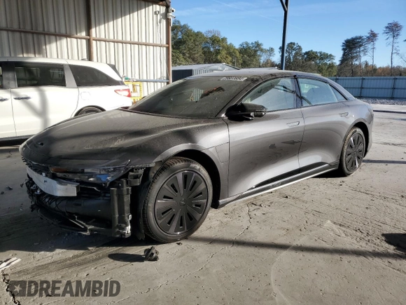 2024 Lucid Air Pure z VIN 50EA1PGA7RA001741, wystawiony jako Copart lot #79933954 z przebiegiem Nie podano mil oraz Szkoda całkowita • Salvage title. Historia ofert i sprzedaży dostępna na DreamBid. Obrazek 1.