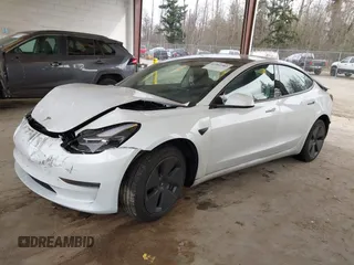 2023 Tesla Model 3 z VIN 5YJ3E1EA8PF412166, wystawiony jako IAAI lot #41461983 z przebiegiem 25 908 mil mil oraz . Historia ofert i sprzedaży dostępna na DreamBid. Obrazek 17.