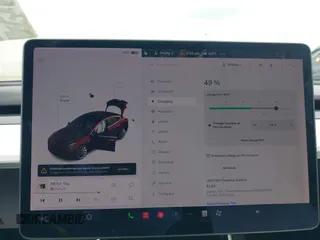 2019 Tesla Model 3 Mid Range z VIN 5YJ3E1EA7KF445040, wystawiony jako IAAI lot #41954956 z przebiegiem 68 004 mil mil oraz . Historia ofert i sprzedaży dostępna na DreamBid. Obrazek 17.