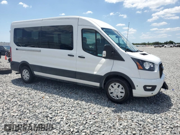 2024 Ford Transit Passenger XL with VIN 1FBAX2C89RKA74343, listed as a Copart auction lot 53151605 with 32,299 mi miles and Clean Title. Bid and sale history available at carsss.com. Image 4.