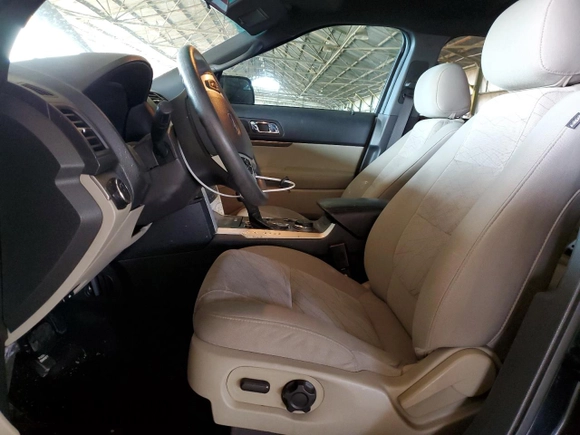 2014 Ford Explorer z VIN 1FM5K8B89EGA86324, wystawiony jako Copart lot #53337705 z przebiegiem 151 318 mil mil oraz Szkoda całkowita • Salvage title. Historia ofert i sprzedaży dostępna na DreamBid. Obrazek 7.