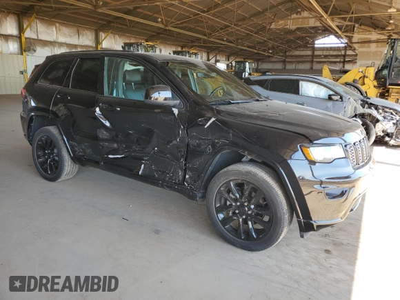 2020 Jeep Grand Cherokee Altitude z VIN 1C4RJFAG6LC384498, wystawiony jako Copart lot #57941785 z przebiegiem 46 948 mil mil oraz Szkoda całkowita • Salvage title. Historia ofert i sprzedaży dostępna na DreamBid. Obrazek 4.