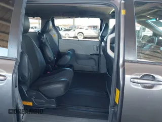 2011 Toyota Sienna SE with VIN 5TDXK3DC6BS113711, listed as a IAAI auction lot 41809910 with 174,746 mi miles. Bid and sale history available at carsss.com. Image 8.
