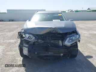2017 Nissan Rogue SV z VIN KNMAT2MT2HP513636, wystawiony jako IAAI lot #41805560 z przebiegiem 145 783 mil mil oraz . Historia ofert i sprzedaży dostępna na DreamBid. Obrazek 12.