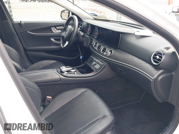 2018 Mercedes-Benz E 300 с VIN WDDZF4JB0JA316206, выставлен на аукционе IAAI как лот 42108861 с пробегом 115 777 миль миль и . История ставок и продаж доступна на DreamBid. Изображение 5.