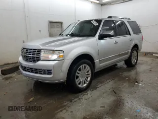 2011 Lincoln Navigator with VIN 5LMJJ2J51BEJ09203, listed as a Copart auction lot 52627685 with 198,247 mi miles and Salvage title. Bid and sale history available at DreamBid. Image 1.