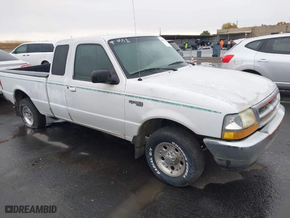 1998 Ford Ranger XL with VIN 1FTYR14XXWPB50753, listed as a IAAI auction lot 40927381 with 352,183 mi miles. Bid and sale history available at carsss.com. Image 1.