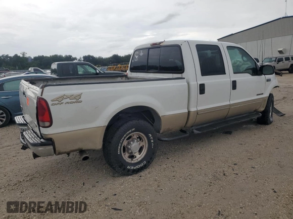 2000 Ford Super Duty F-250 XL with VIN 1FTNW21F4YEA57111, listed as a Copart auction lot 70084424 with 478,074 mi miles and Salvage Title. Bid and sale history available at carsss.com. Image 3.