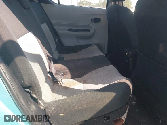 2013 Toyota Prius One z VIN JTDKDTB38D1039697, wystawiony jako IAAI lot #42378154 z przebiegiem 177 044 mil mil oraz . Historia ofert i sprzedaży dostępna na DreamBid. Obrazek 8.