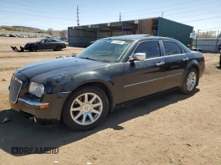 2005 Chrysler 300 with VIN 2C3AA63H35H518844, listed as a Copart auction lot 52188995 with 201,445 mi miles and Salvage Title. Bid and sale history available at carsss.com. Image 1.
