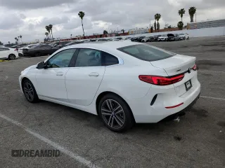 2020 BMW 2 Series 228i xDrive z VIN WBA73AK05L7F77031, wystawiony jako Copart lot #54429595 z przebiegiem 31 485 mil mil oraz Szkoda całkowita • Salvage title. Historia ofert i sprzedaży dostępna na DreamBid. Obrazek 2.