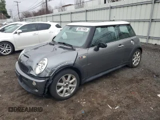 2005 MINI Hardtop S with VIN WMWRE33465TD90908, listed as a Copart auction lot 50671585 with Not Provided miles and Salvage Title. Bid and sale history available at DreamBid. Image 1.