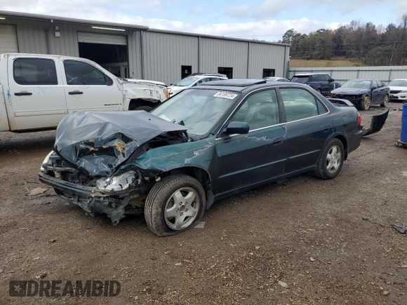 1998 Honda Accord EX z VIN 1HGCG1650WA008816, wystawiony jako Copart lot #84199724 z przebiegiem 150 848 mil mil oraz Szkoda całkowita • Salvage title. Historia ofert i sprzedaży dostępna na DreamBid. Obrazek 1.