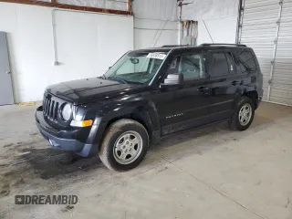 2016 Jeep Patriot Sport SE z VIN 1C4NJPBA4GD527530, wystawiony jako Copart lot #55836515 z przebiegiem 133 049 mil mil oraz Czysty tytuł • Clean title. Historia ofert i sprzedaży dostępna na DreamBid. Obrazek 1.