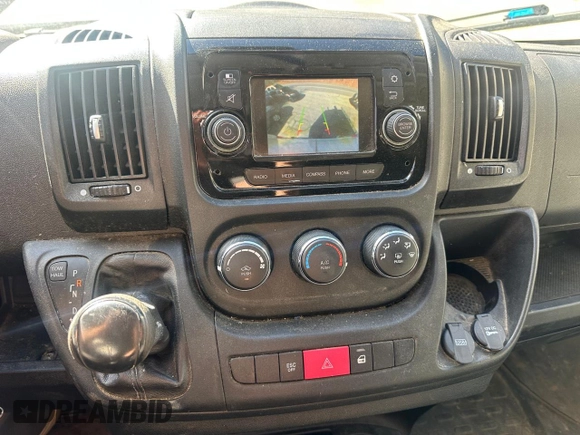2018 Ram ProMaster Cargo with VIN 3C6TRVAG0JE148452, listed as a Copart auction lot 55467765 with 130,100 mi miles and Clean Title. Bid and sale history available at DreamBid. Image 9.