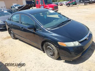 2008 Honda Civic LX z VIN 1HGFA16578L066623, wystawiony jako IAAI lot #42027113 z przebiegiem 173 241 mil mil oraz . Historia ofert i sprzedaży dostępna na DreamBid. Obrazek 1.