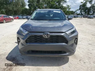 2023 Toyota RAV4 XLE Premium z VIN 2T3C1RFV7PC222978, wystawiony jako Copart lot #61953295 z przebiegiem 33 679 mil mil oraz Szkoda całkowita • Salvage title. Historia ofert i sprzedaży dostępna na DreamBid. Obrazek 5.