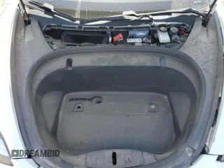 2019 Tesla Model 3 Mid Range with VIN 5YJ3E1EA3KF425125, listed as a Copart auction lot 56072995 with 105,345 mi miles and Salvage Title. Bid and sale history available at DreamBid. Image 11.