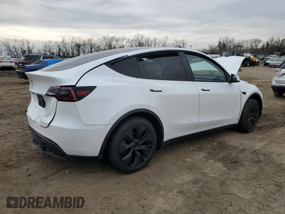2025 Tesla Model Y Long Range with VIN 7SAYGDED1SF248427, listed as a Copart auction lot 43988825 with 1,891 mi miles and Salvage Title. Bid and sale history available at DreamBid. Image 3.