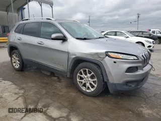 2016 Jeep Cherokee Altitude with VIN 1C4PJLCS4GW247345, listed as a Copart auction lot 49221745 with 125,896 mi miles and Salvage Title. Bid and sale history available at carsss.com. Image 4.
