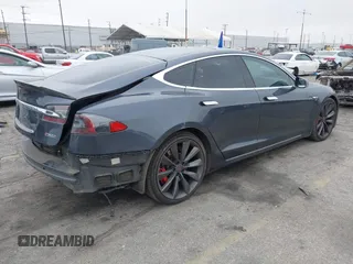 2016 Tesla Model S 90D с VIN 5YJSA1E45GF143853, выставлен на аукционе IAAI как лот 42097333 с пробегом 86 672 миль миль и . История ставок и продаж доступна на DreamBid. Изображение 4.