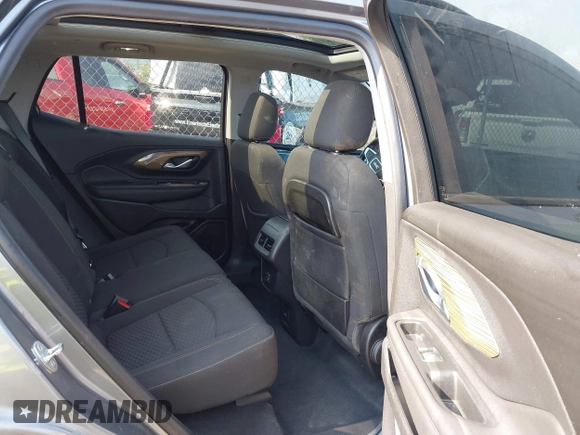 2021 GMC Terrain SLE z VIN 3GKALTEV1ML358898, wystawiony jako IAAI lot #42430344 z przebiegiem 39 443 mil mil oraz . Historia ofert i sprzedaży dostępna na DreamBid. Obrazek 8.