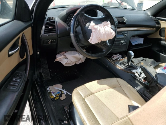 2012 BMW 1 Series 128i z VIN WBAUN1C53CVH84178, wystawiony jako Copart lot #80504034 z przebiegiem Nie podano mil oraz Szkoda całkowita • Salvage title. Historia ofert i sprzedaży dostępna na DreamBid. Obrazek 8.