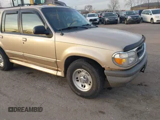 1996 Ford Explorer XL z VIN 1FMDU34X4TUD79706, wystawiony jako IAAI lot #41105853 z przebiegiem 152 175 mil mil oraz . Historia ofert i sprzedaży dostępna na DreamBid. Obrazek 12.
